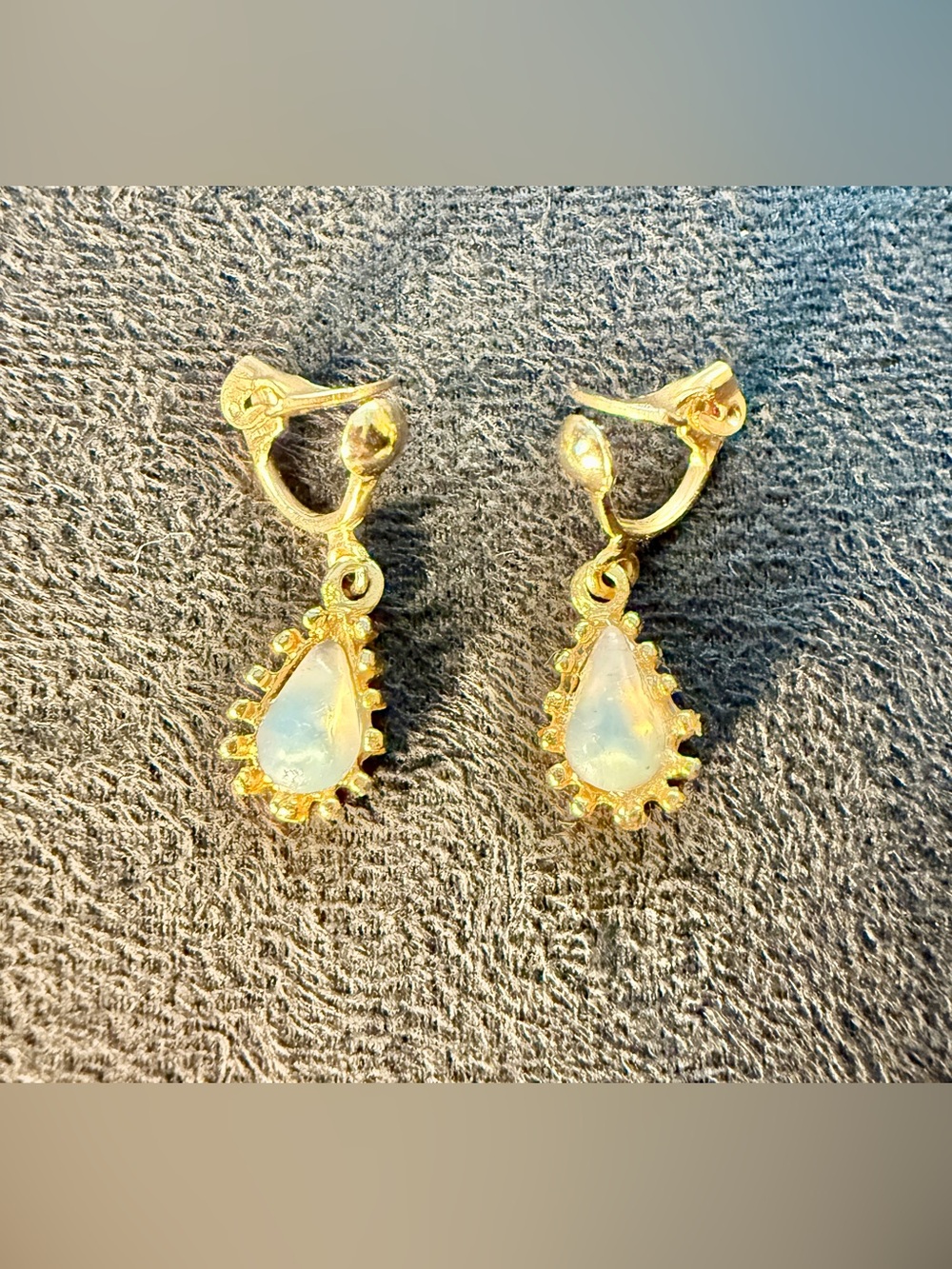 Vintage Dainty Mid Century Pear Shaped Gold Tone Clip On Earrings
